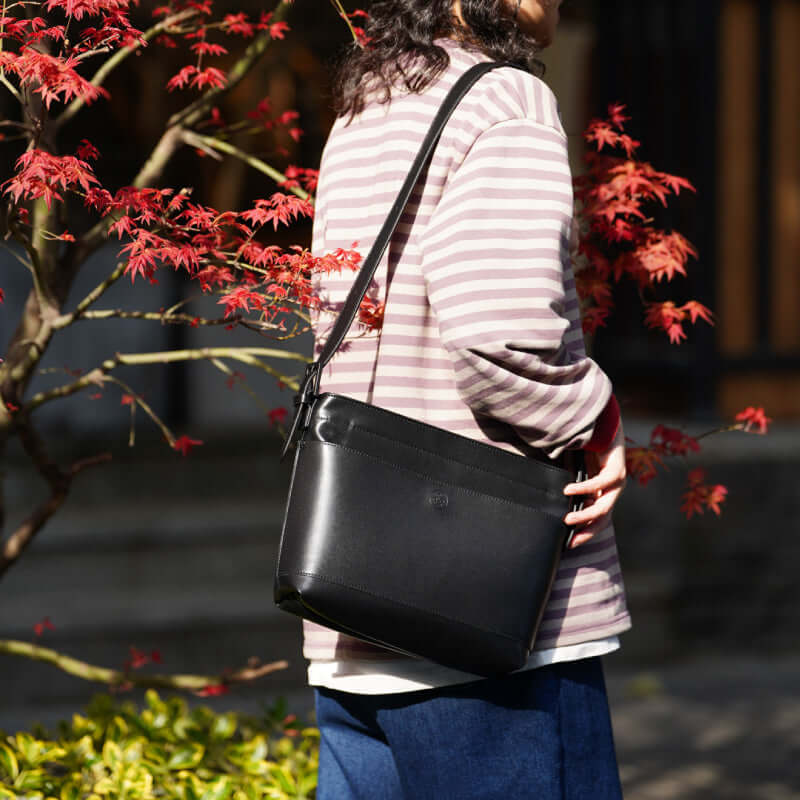 City Shuttle Tote Bag Small - KiweeKiweeSky BlackTote bagKiwee City Shuttle black Women Men mini Tote Bag