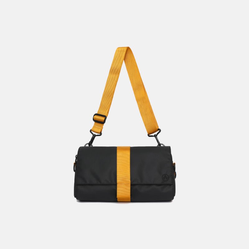 Triangle Sling Bag - KiweeKiweeCoal BlackSling bagTriangle Sling Bag - KiweeKiweeCoal BlackSling bagCoal black sling#color_coal-black