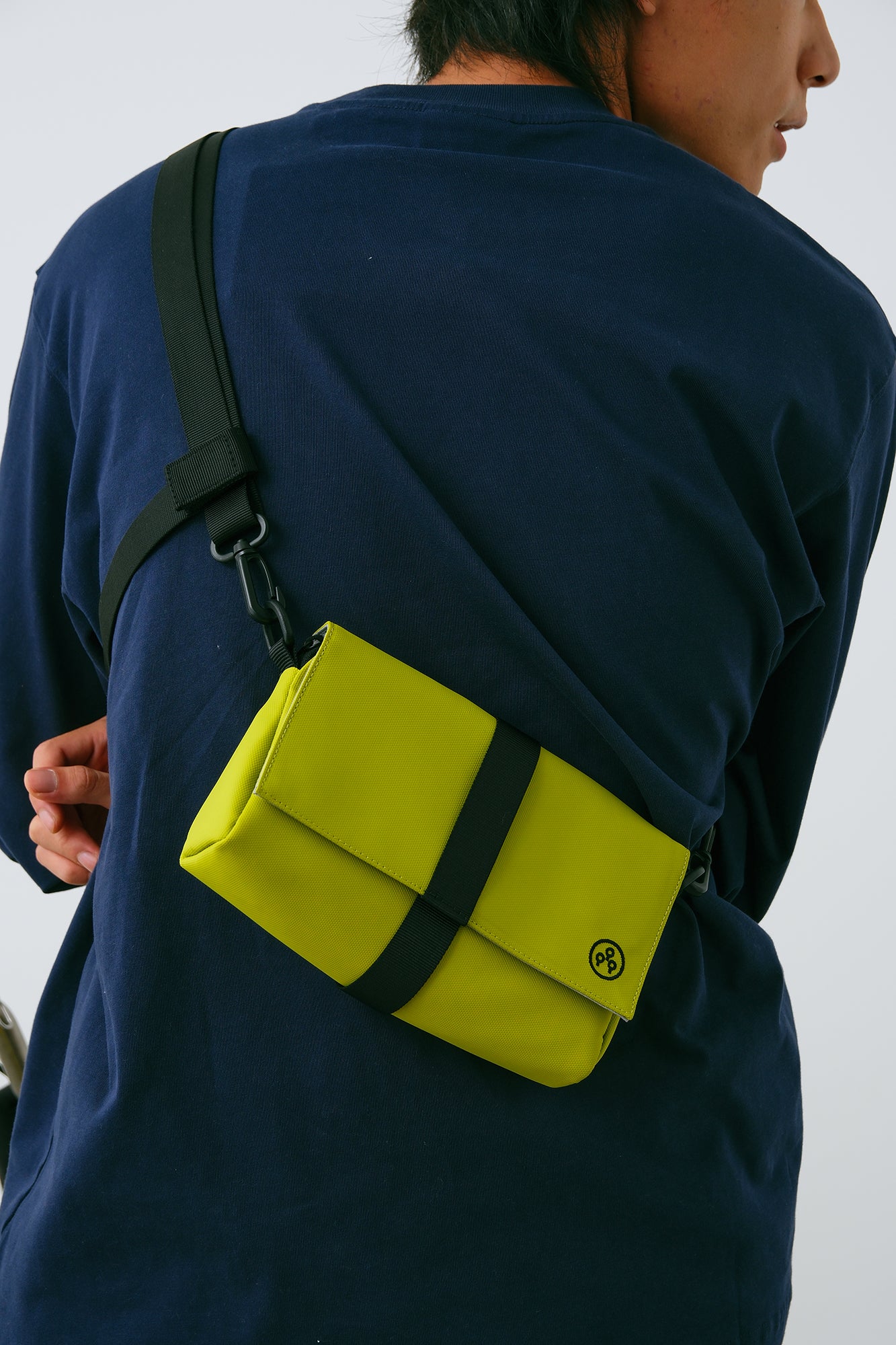 Fasten & Go | Triangle Sling Bag Mini